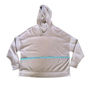 CALIA by Carrie Underwood Gray Crew Neck Sweater